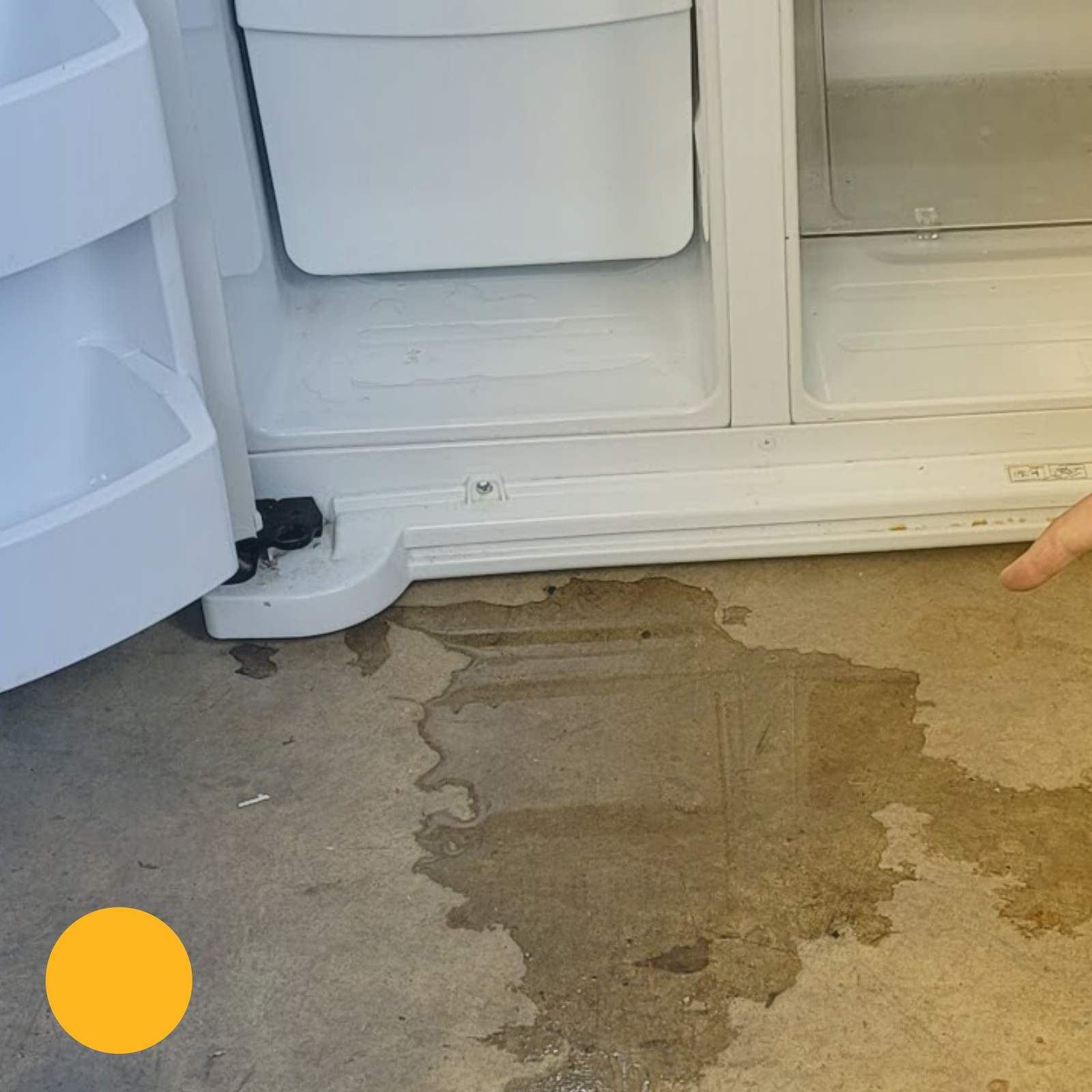 نشت آب از یخچال